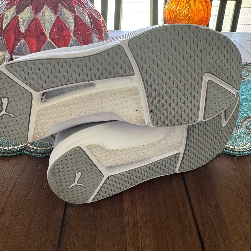 Puma Women’s Light Gray Knit Slip-On Athletic Shoes - Picture 6 of 6